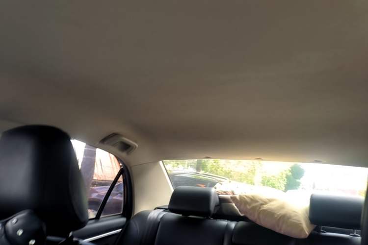 Used Geely Auto Vision 2018 1.5L Manual Happiness Edition Headliner