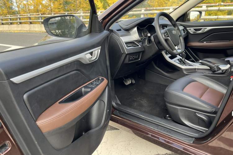 Used Geely Auto Vision 2018 1.5L Automatic Happiness Edition Interior 2