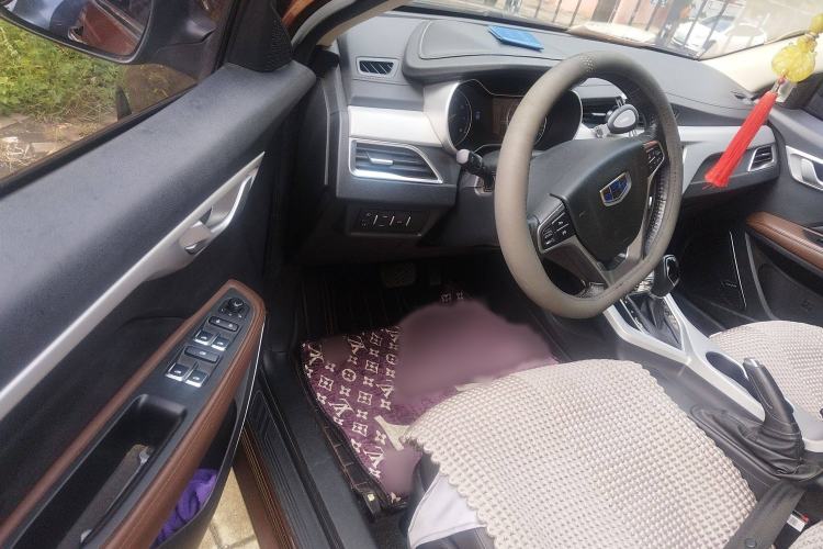 Used Geely Auto Vision 2018 1.5L Automatic Happiness Edition Interior 3