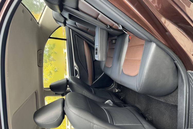 Used Geely Auto Vision 2018 1.5L Automatic Happiness Edition Interior 4