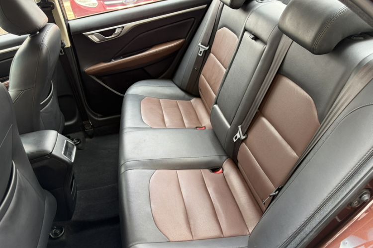 Used Geely Auto Vision 2018 1.5L Automatic Happiness Edition Interior 5