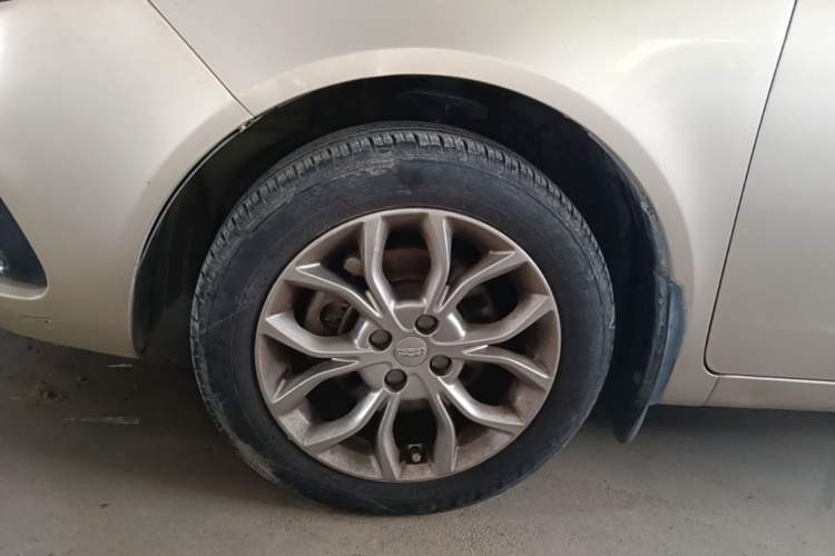 Used Geely Auto Vision 2018 1.5L Automatic Prestige Model Left Front Wheel Hub