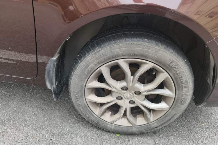Used Geely Auto Vision 2018 1.5L Manual Happiness Edition Right Front Wheel Hub