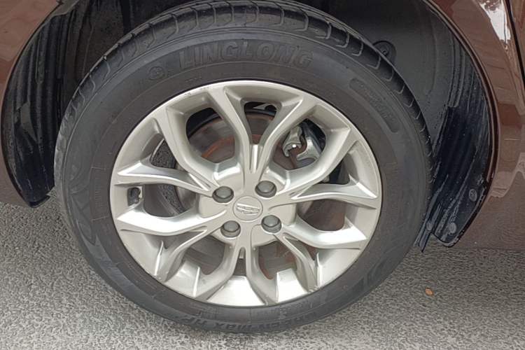 Used Geely Auto Vision 2018 1.5L Automatic Happiness Edition Right Rear Wheel Hub