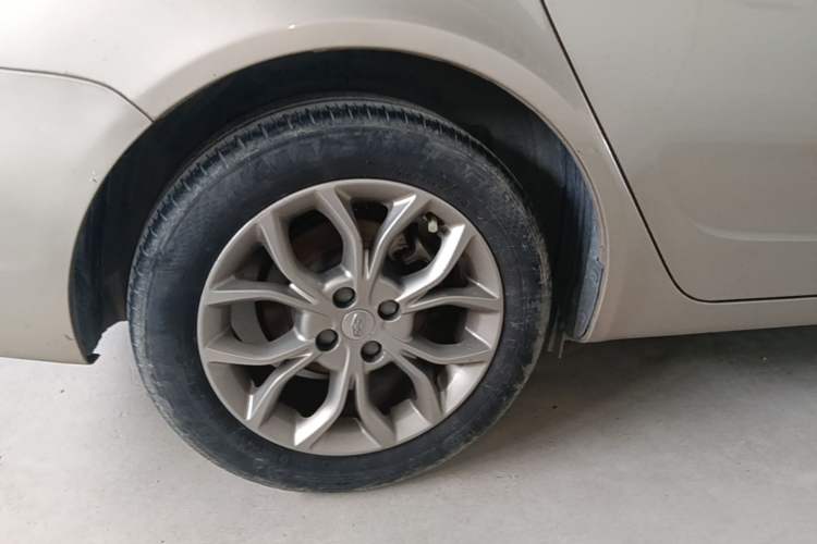 Used Geely Auto Vision 2018 1.5L Automatic Prestige Model Right Rear Wheel Hub