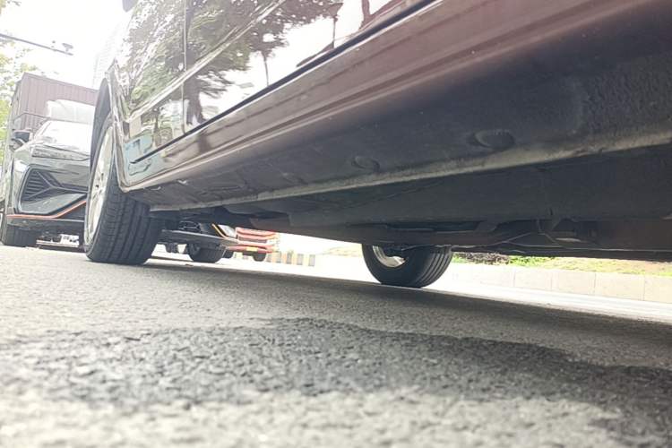 Used Geely Auto Vision 2018 1.5L Automatic Happiness Edition Right Side Sill