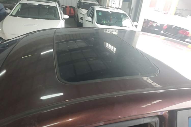 Used Geely Auto Vision 2018 1.5L Automatic Prestige Model Roof