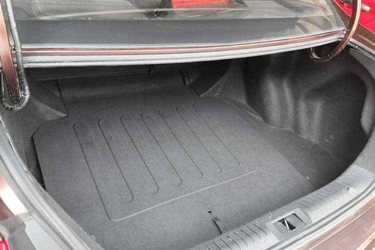 Used Geely Auto Vision 2018 1.5L Manual Happiness Edition Trunk