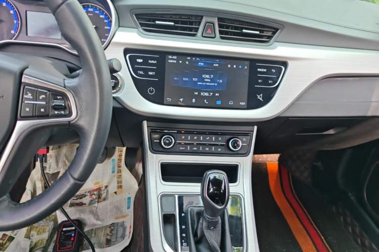 Used Geely Auto Vision 2018 1.5L Automatic Happiness Edition Audio And AC Panel