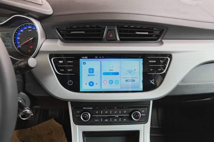 Used Geely Auto Vision 2018 1.5L Manual Happiness Edition Audio And AC Panel