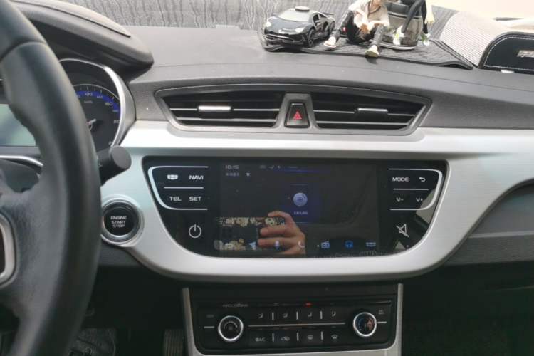 Used Geely Auto Vision 2018 1.5L Automatic Happiness Edition Audio And AC Panel