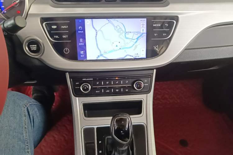 Used Geely Auto Vision 2018 1.5L Automatic Prestige Model Audio And AC Panel