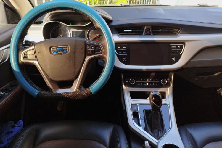 Used Geely Auto Vision 2018 1.5L Automatic Prestige Model Center Console
