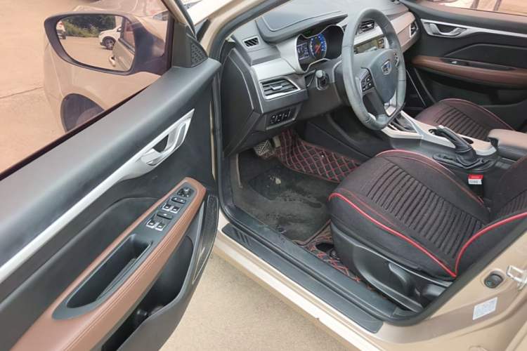 Used Geely Auto Vision 2018 1.5L Automatic Happiness Edition Driver Seat