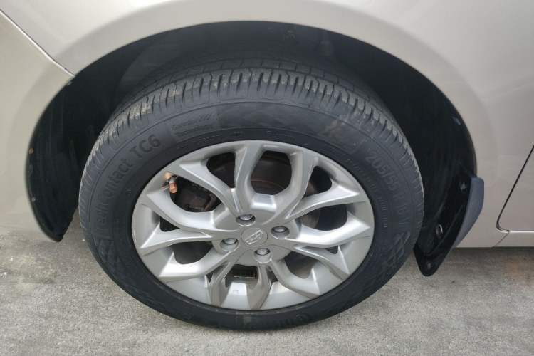 Used Geely Auto Vision 2018 1.5L Manual Happiness Edition Exterior 4