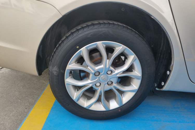 Used Geely Auto Vision 2018 1.5L Manual Happiness Edition Exterior 5