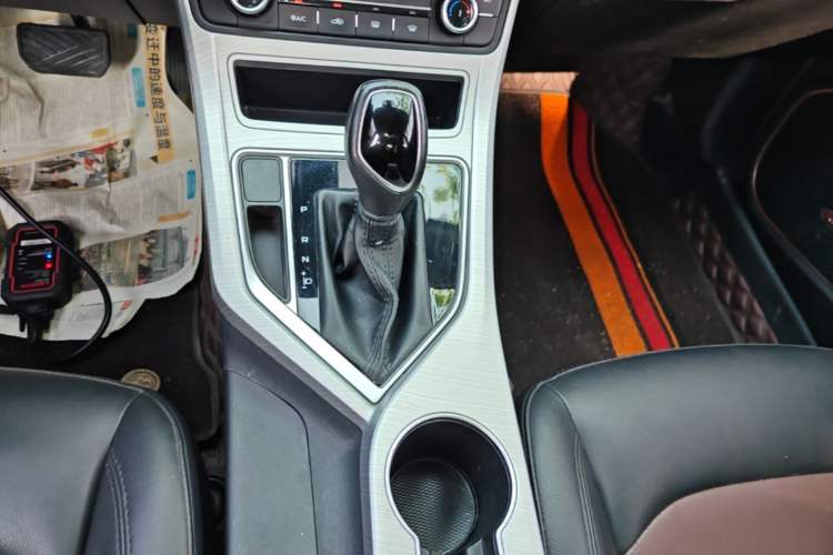 Used Geely Auto Vision 2018 1.5L Automatic Happiness Edition Gear Lever