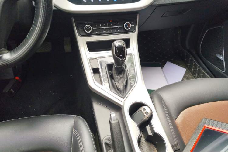 Used Geely Auto Vision 2018 1.5L Automatic Happiness Edition Gear Lever