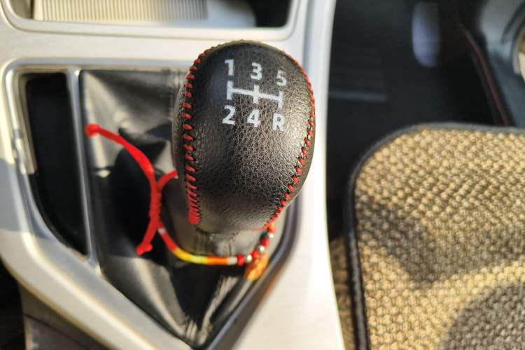 Used Geely Auto Vision 2018 1.5L Manual Happiness Edition Gear Lever