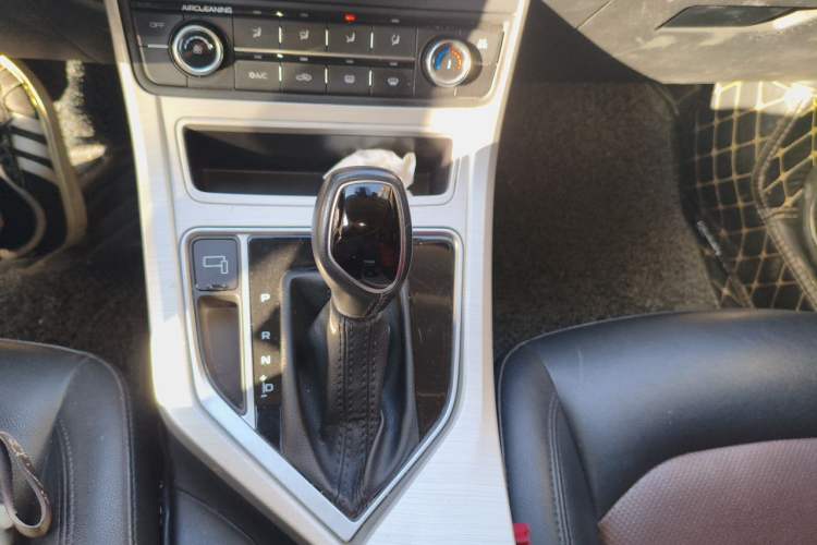Used Geely Auto Vision 2018 1.5L Automatic Prestige Model Gear Lever