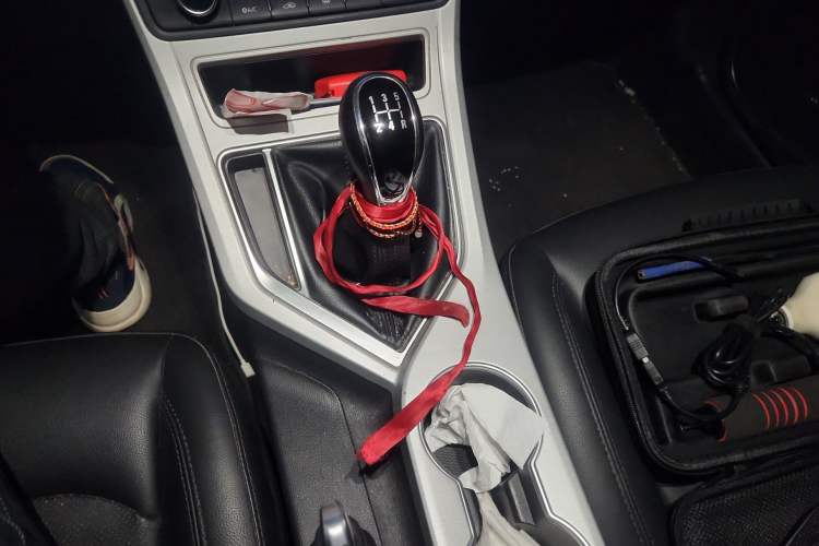 Used Geely Auto Vision 2018 1.5L Manual Happiness Edition Gear Lever