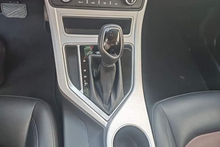 Used Geely Auto Vision 2018 1.5L Automatic Happiness Edition Gear Lever
