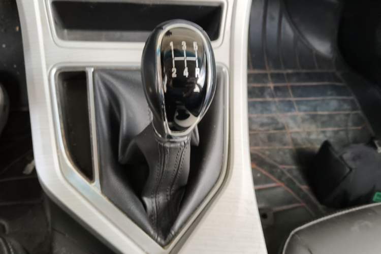 Used Geely Auto Vision 2018 1.5L Manual Happiness Edition Gear Lever