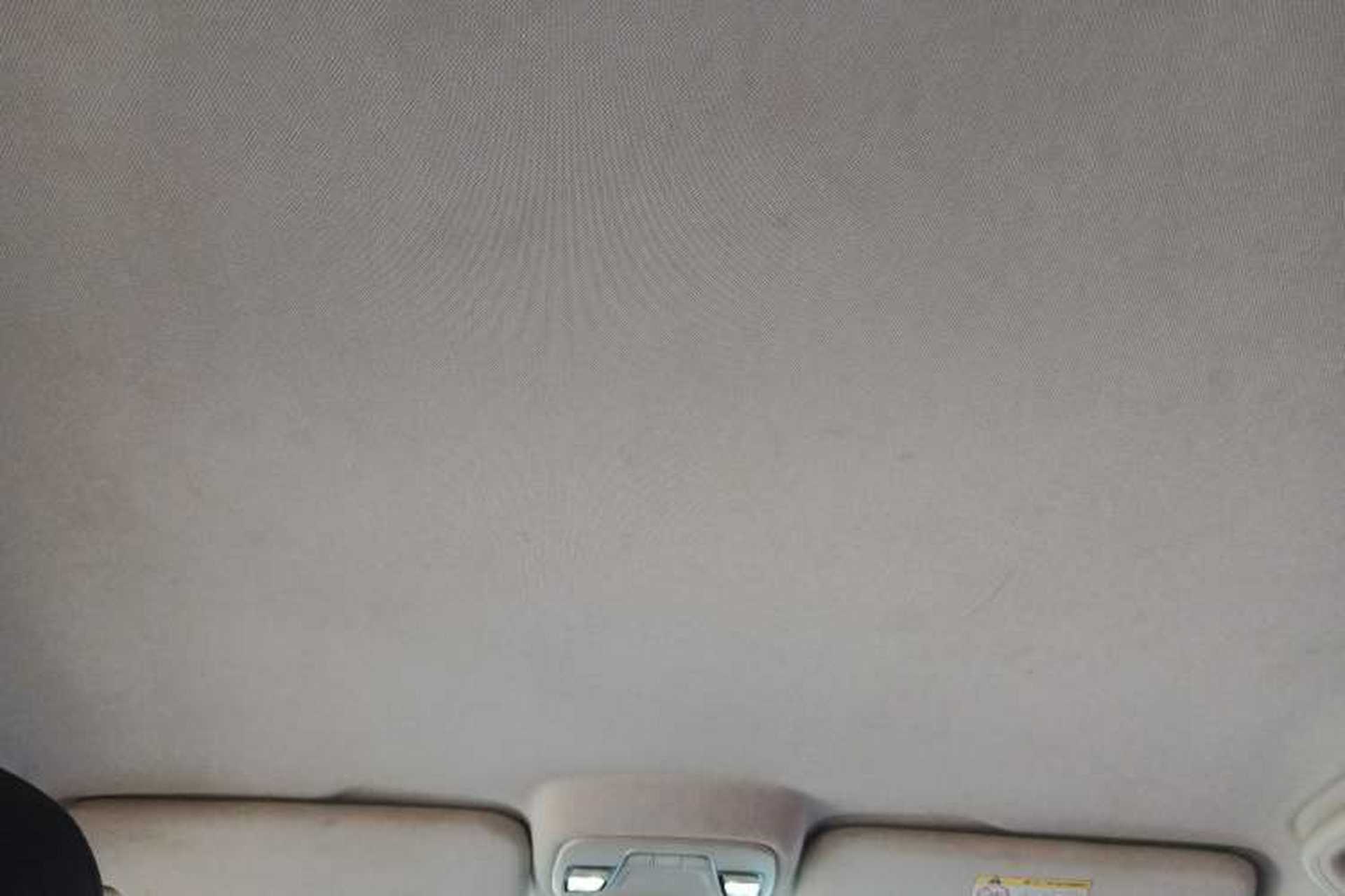 Used Geely Auto Vision 2018 1.5L Automatic Happiness Edition Headliner