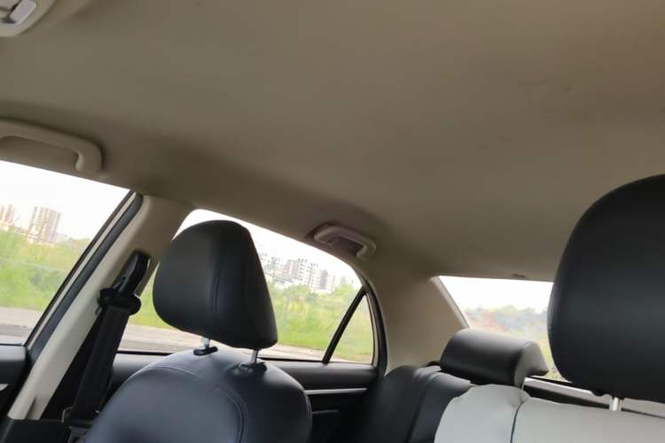 Used Geely Auto Vision 2018 1.5L Manual Happiness Edition Headliner
