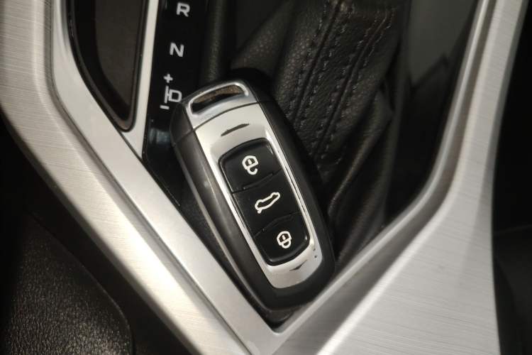Used Geely Auto Vision 2018 1.5L Automatic Happiness Edition Interior 1
