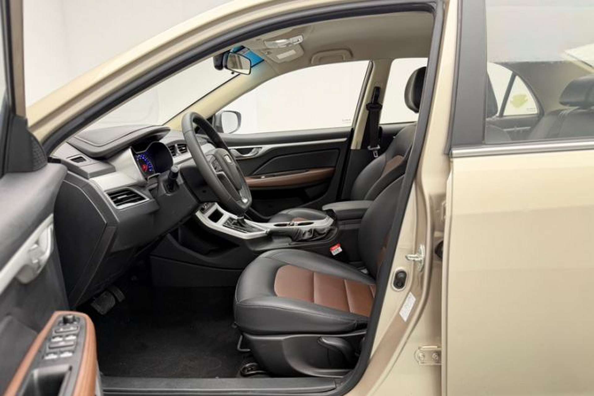 Used Geely Auto Vision 2018 1.5L Automatic Happiness Edition Interior 2