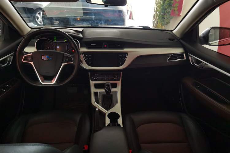 Used Geely Auto Vision 2018 1.5L Automatic Happiness Edition Interior 3