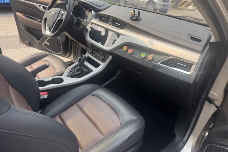 Used Geely Auto Vision 2018 1.5L Automatic Happiness Edition Interior 3