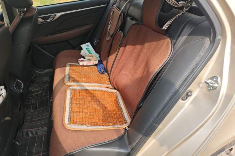 Used Geely Auto Vision 2018 1.5L Automatic Happiness Edition Interior 4