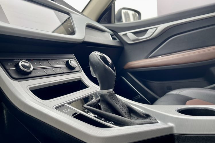 Used Geely Auto Vision 2018 1.5L Automatic Happiness Edition Interior 6