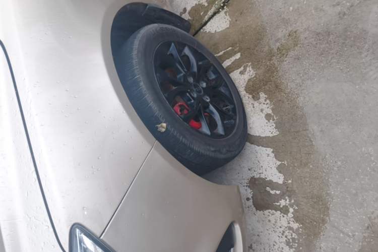 Used Geely Auto Vision 2018 1.5L Automatic Prestige Model Left Front Wheel Hub