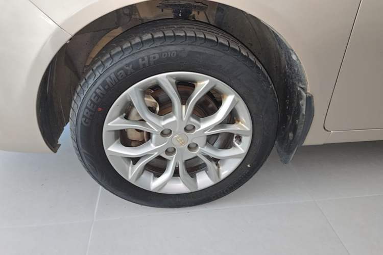 Used Geely Auto Vision 2018 1.5L Automatic Prestige Model Left Front Wheel Hub