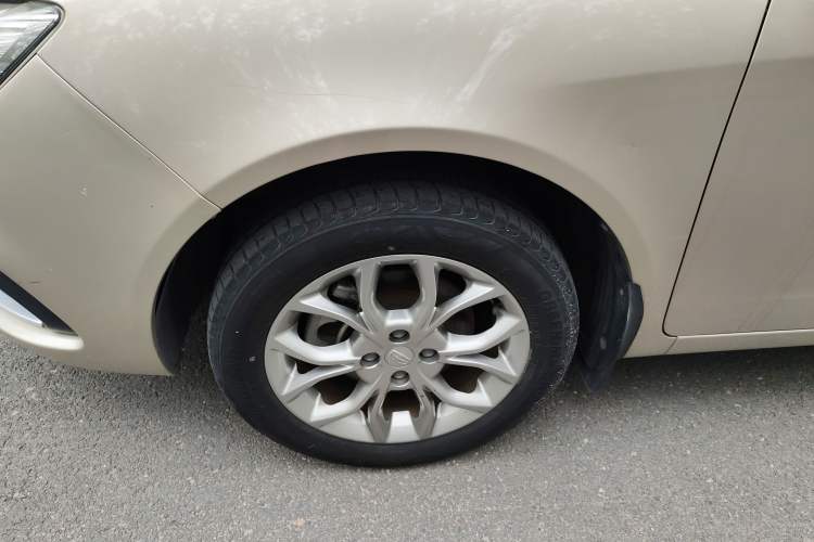 Used Geely Auto Vision 2018 1.5L Automatic Happiness Edition Left Front Wheel Hub