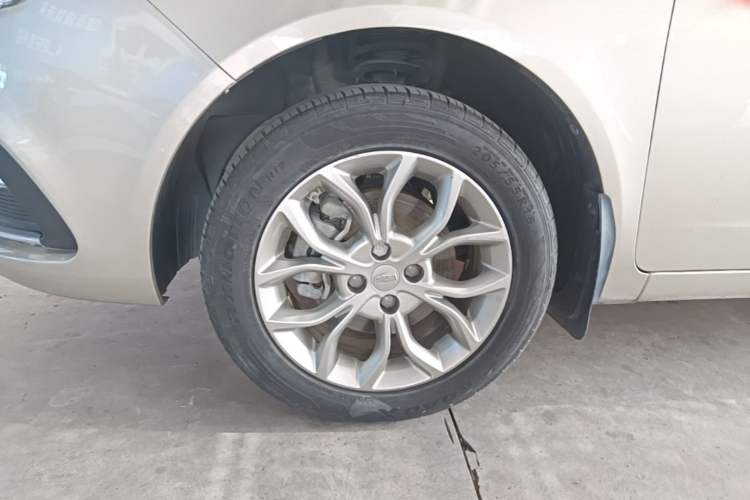 Used Geely Auto Vision 2018 1.5L Automatic Prestige Model Left Front Wheel Hub