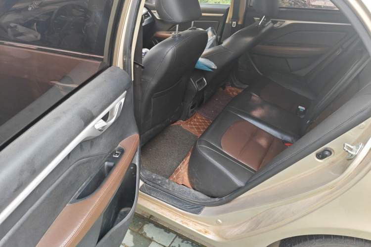 Used Geely Auto Vision 2018 1.5L Automatic Happiness Edition Left Rear Seat