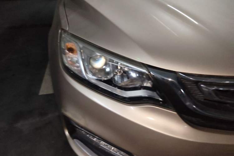 Used Geely Auto Vision 2018 1.5L Manual Happiness Edition Right Front Headlight