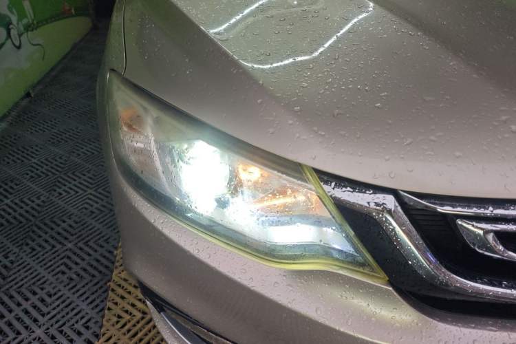 Used Geely Auto Vision 2018 1.5L Automatic Prestige Model Right Front Headlight