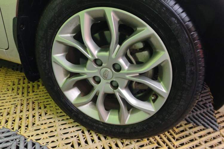 Used Geely Auto Vision 2018 1.5L Automatic Prestige Model Right Front Wheel Hub
