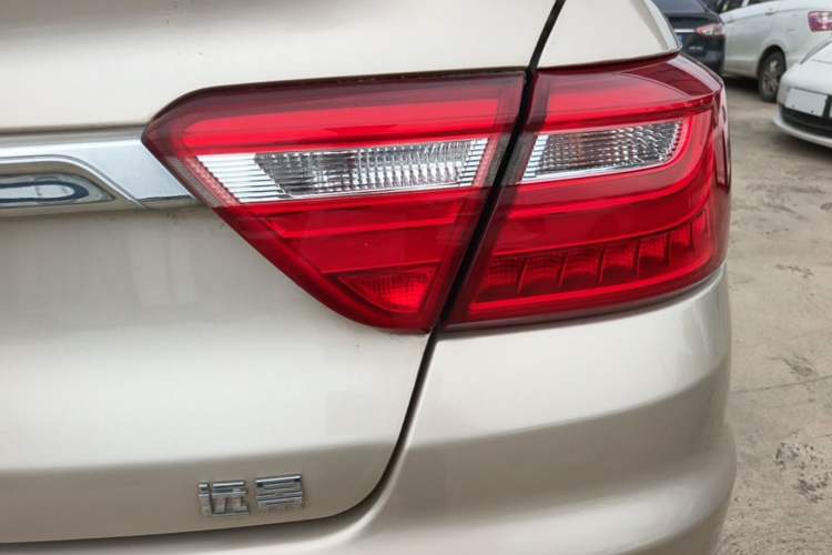 Used Geely Auto Vision 2018 1.5L Automatic Happiness Edition Right Rear Taillight