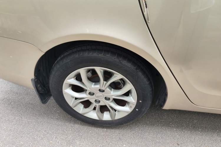 Used Geely Auto Vision 2018 1.5L Automatic Happiness Edition Right Rear Wheel Hub