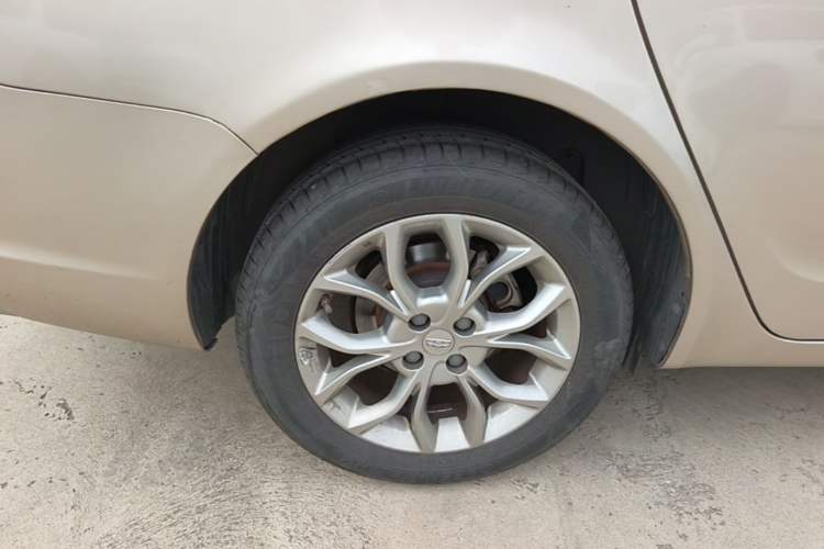 Used Geely Auto Vision 2018 1.5L Automatic Happiness Edition Right Rear Wheel Hub