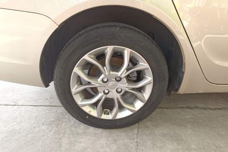 Used Geely Auto Vision 2018 1.5L Automatic Prestige Model Right Rear Wheel Hub