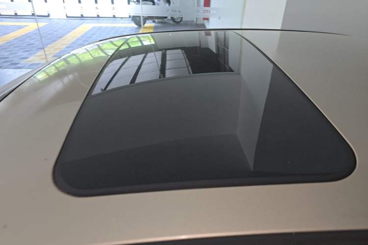 Used Geely Auto Vision 2018 1.5L Automatic Prestige Model Roof