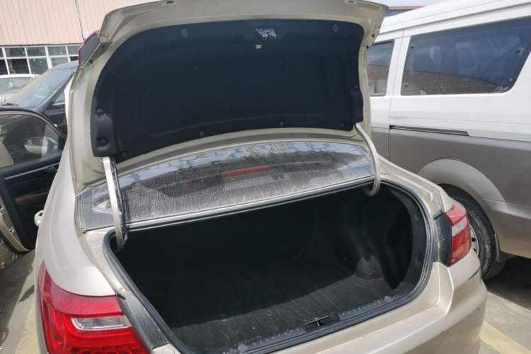 Used Geely Auto Vision 2018 1.5L Automatic Happiness Edition Trunk