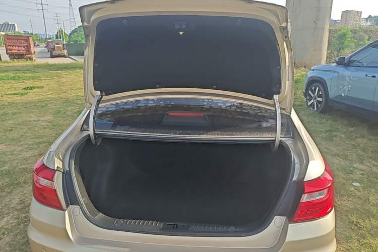 Used Geely Auto Vision 2018 1.5L Automatic Happiness Edition Trunk